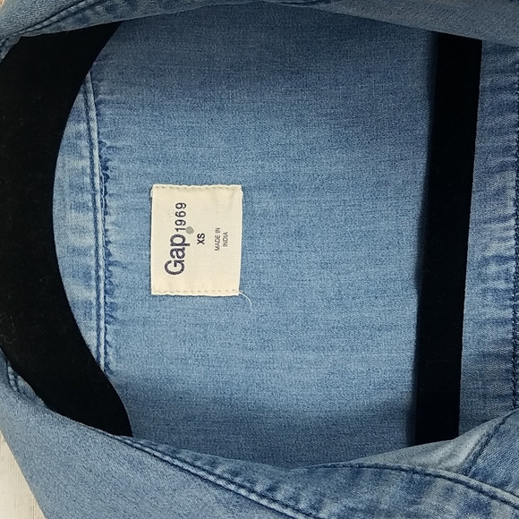 Gap 1969, 0243, Denim button down shirt light wash, Sz XS - Picture 4 of 6